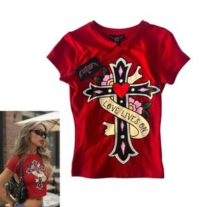 🦇 NWT Y2K GRAPHIC "Love Lives On" Red Baby Tee MEDIUM ✝️❤️